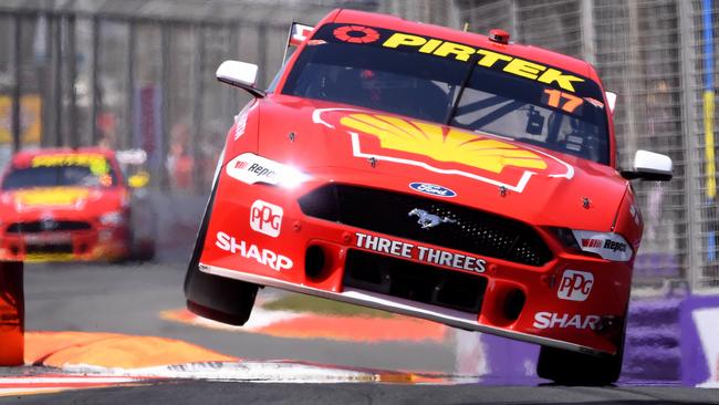 Scott McLaughlin pushes it hard during qualifying for the big race.