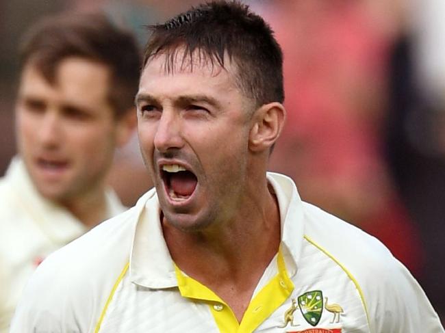 Australia's batsman Shaun Marsh celebrates scoring his century against England on the second day of the second Ashes cricket Test match in Adelaide in December 3, 2017. / AFP PHOTO / William WEST / -- IMAGE RESTRICTED TO EDITORIAL USE - STRICTLY NO COMMERCIAL USE --