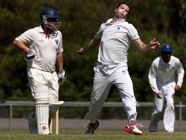 Macleod’s Glen Rigg searches for a wicket. Picture: Mark Dadswell