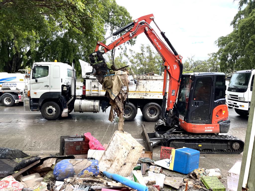 The rubbish pick-up has begun in Orleigh St West End. Picture: Steve Pohlner