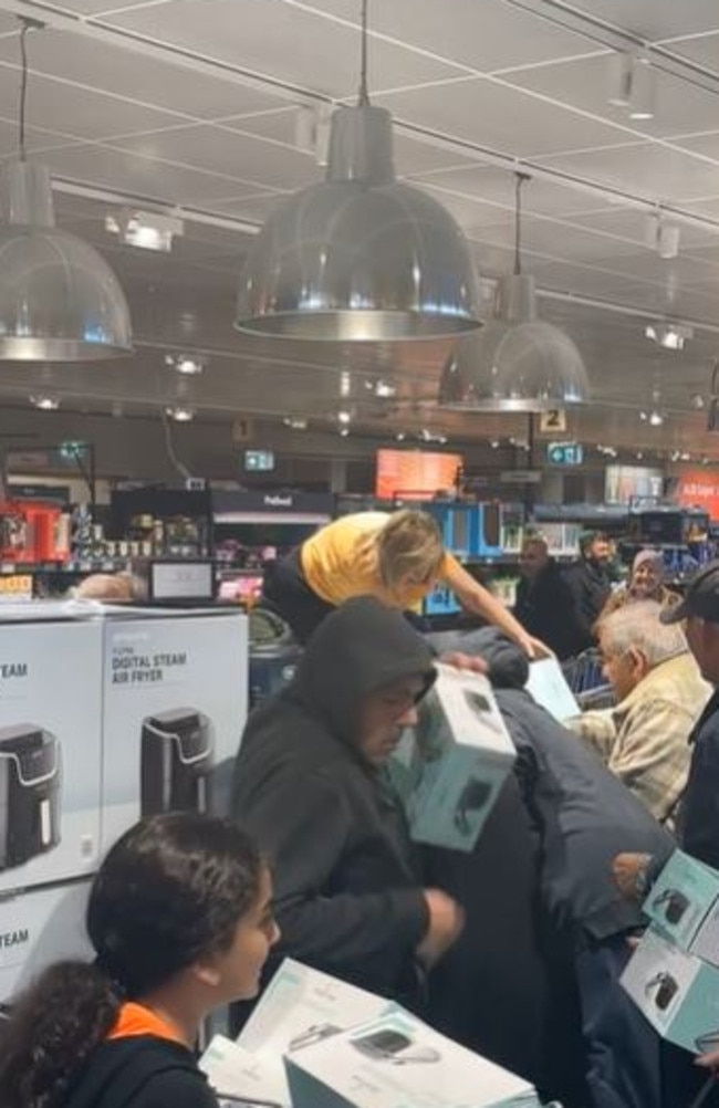 Huge queues were seen at one Aldi store. Picture: TikTok/@postivemindset56