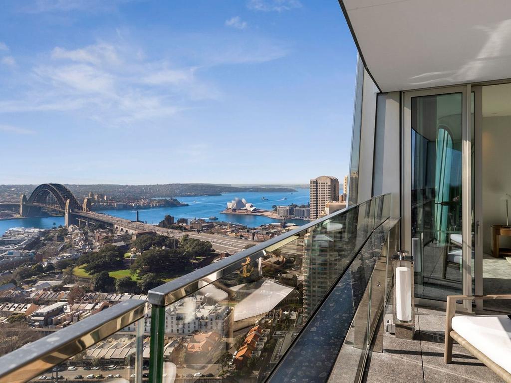 Ben Tilley, the right-hand man of expatriate billionaire James Packer, has put his apartment at Crown ­Barangaroo up for lease at $5500 a week.