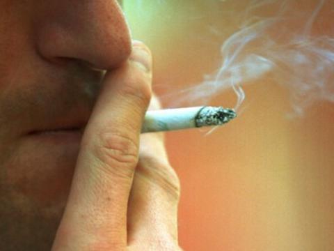 10/01/2003 PIRATE: Generic photo of a person smoking cigarette 10 Jan 2003. smoke /Smoking