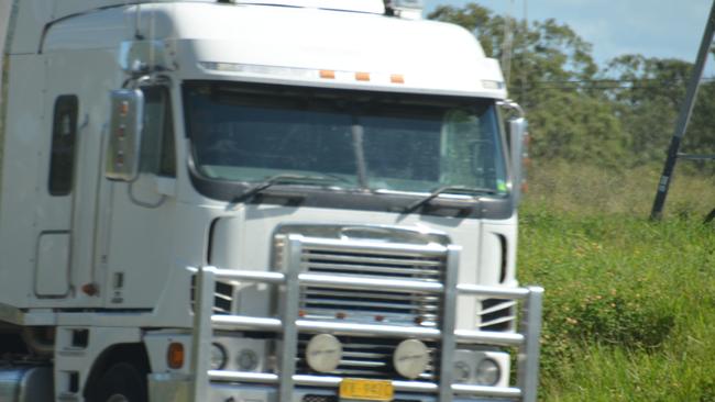 A truck has crashed into a house in Mt Gravatt East this morning.