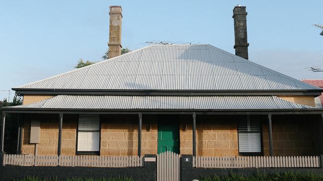 Raffah House, Oatlands, guesthouse owned by Sophie and Nick Weeding, is one of the township’s many well-preserved intact sandstone buildings.