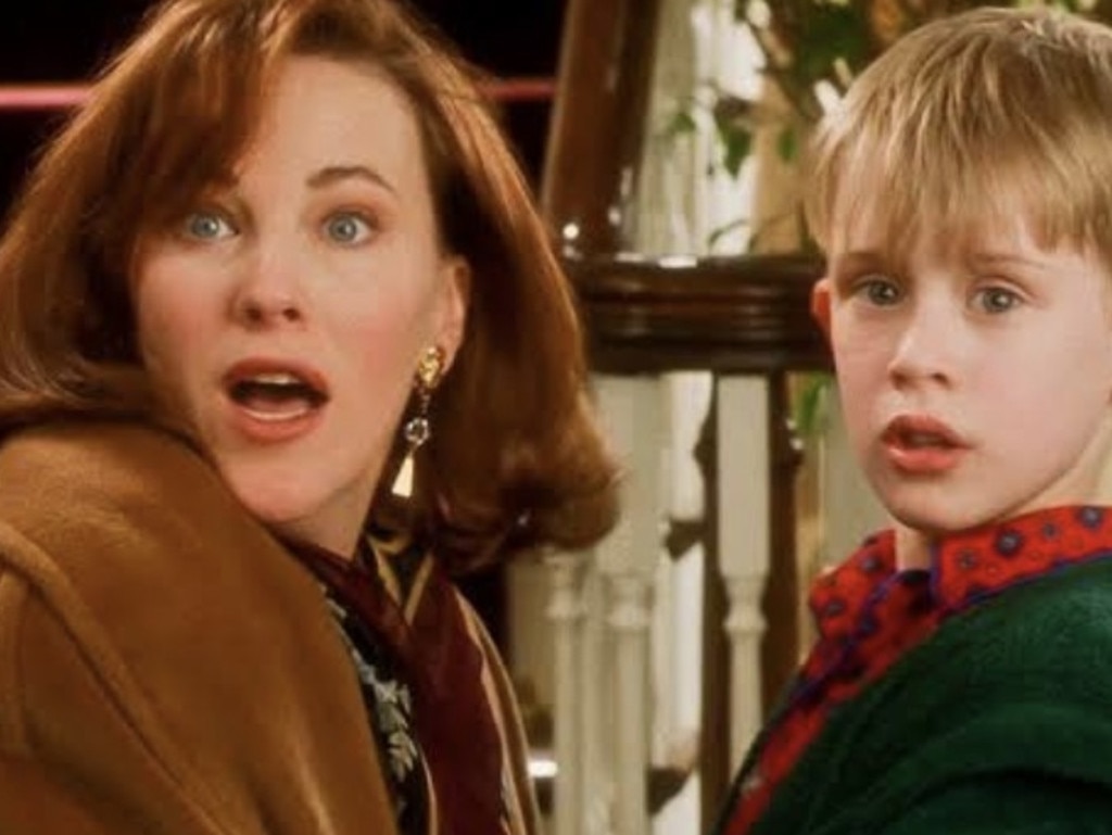 Home Alone Star Macaulay Culkin Reunites With On Screen Mum 33 Years After Film Was Released