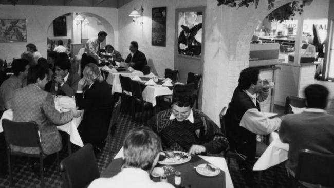 Diners in Parisi's at La Trattoria restaurant in 1993.