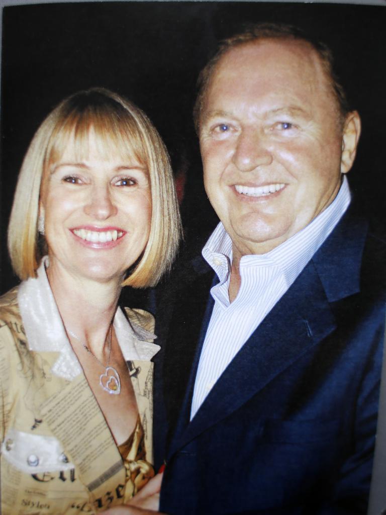 Bond also experienced tragedy in his personal life when his second wife Diana Bliss took her own life aged 57 in their luxury beachside Cottesloe home, 17 years after their marriage in 1995. Alan Bond and wife Diana Bliss.