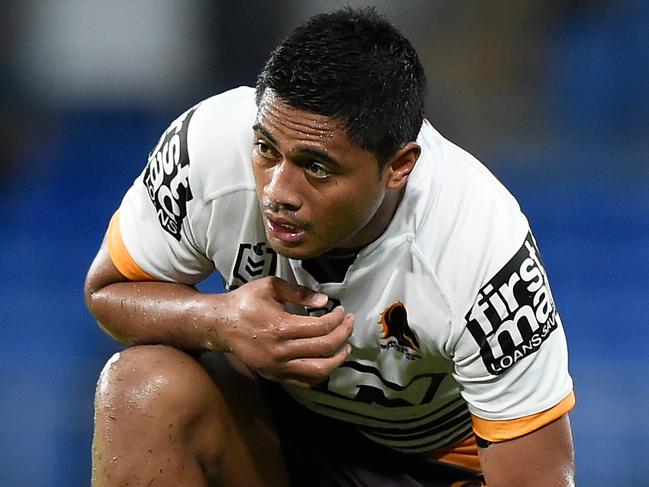 GOLD COAST, AUSTRALIA - MARCH 19: Anthony Milford of the Broncos looks dejected during the round two NRL match between the Gold Coast Titans and the Brisbane Broncos at Cbus Super Stadium on March 19, 2021, in Gold Coast, Australia. (Photo by Matt Roberts/Getty Images)