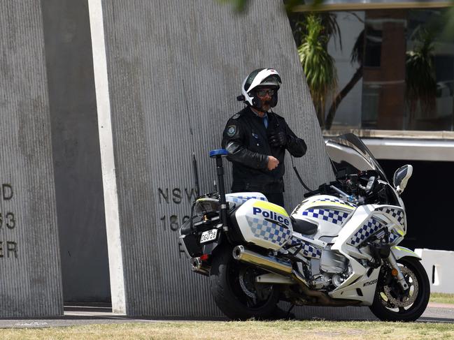 GOLD COAST, AUSTRALIA - NewsWire Photos SEPTEMBER 9, 2020:  Police at the Queenland NSW border at Griffith Street, Coolangatta. Picture: NCA NewsWire / Steve Holland