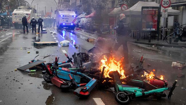 Rental e-steps have been set on fire in the centre of Brussels