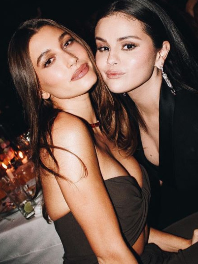 Selena and Hailey tried to put rumours of a feud to rest with this photo. Source: Instagram t