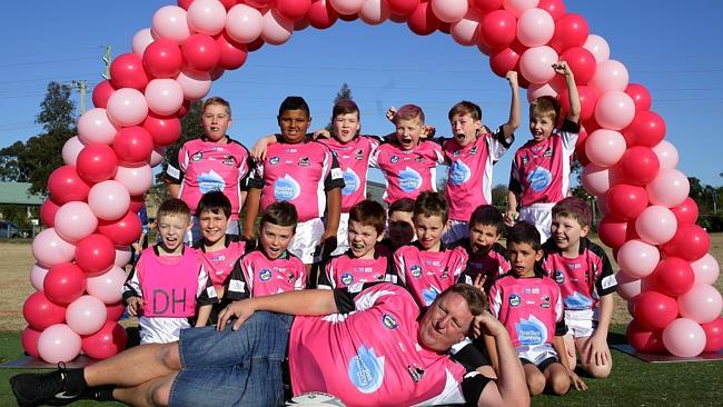 Coach Ben Morson with his 10/4 team before their game. Pictures: Peter Kelly