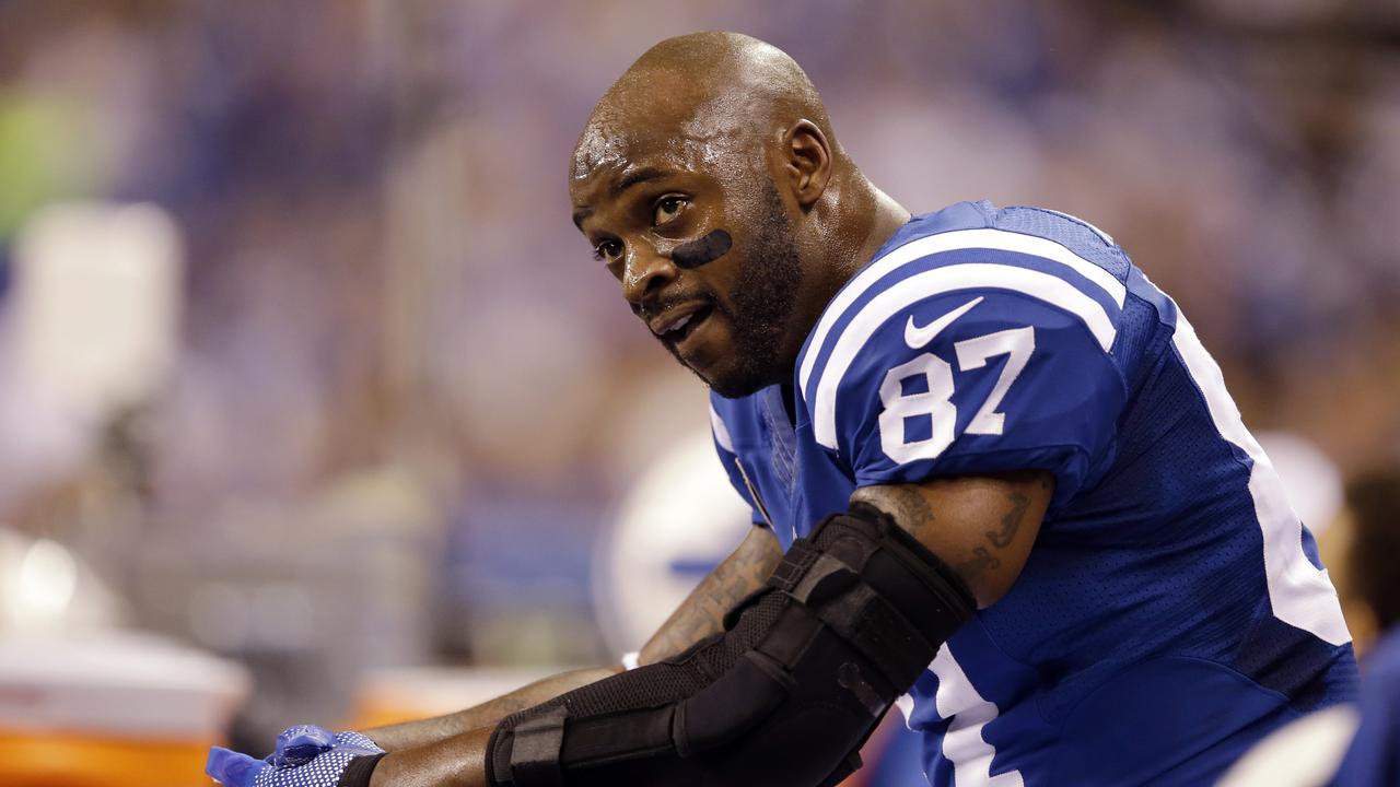 Indianapolis, Indiana, USA. 30th Oct, 2022. Indianapolis Colts reeves coach  Reggie Wayne on the sidelines during NFL game against the Washington  Commanders in Indianapolis, Indiana. John Mersits/CSM/Alamy Live News Stock  Photo 