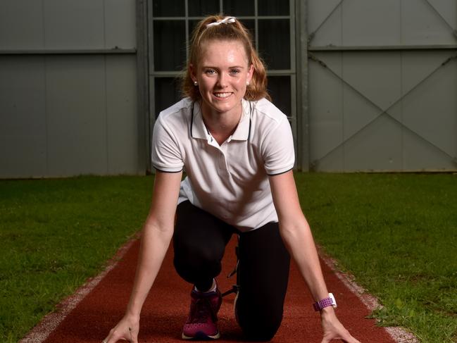 Champion athlete Elliarna Mitchell will have more time to focus on her study and training thanks to a prestigious scholarship from James Cook University. Picture: Evan Morgan