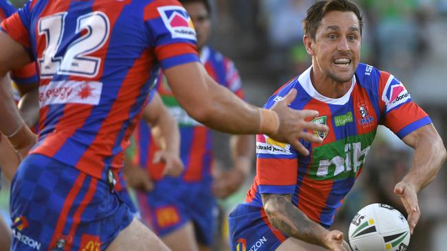 Mitchell Pearce in action for the Knights against the Raiders.