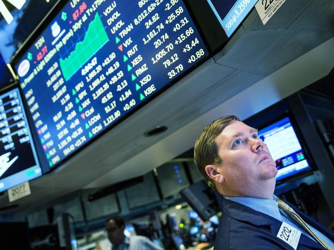 NEW YORK, NY - SEPTEMBER 08: A trader works on the floor of the New York Stock Exchange during the afternoon of September 8, 2015 in New York City. The Dow jumped nearly 400 points by the time of the closing bell. Andrew Burton/Getty Images/AFP == FOR NEWSPAPERS, INTERNET, TELCOS & TELEVISION USE ONLY ==