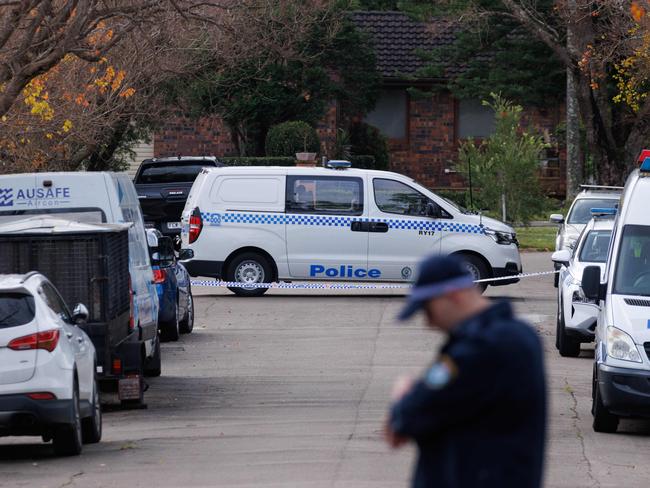 SYDNEY, AUSTRALIA - NewsWire Photos JUNE 15 2024. Police established a crime scene at a house on Damon Street, Epping, after a manÃs body was located this morning. A woman has been arrested. Picture: NewsWire / Max Mason-Hubers