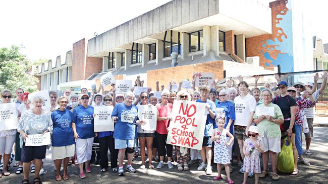 Locals rally against the proposed demolition of Warringah Aquatic Centre on February 6, 2017. Photo Manly Daily