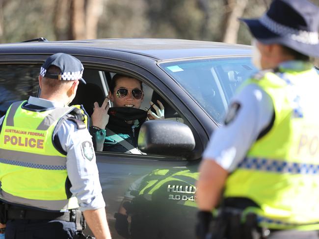 CANBERRA, AUSTRALIA NewsWire Photos - SEPTEMBER 17, 2021: General coverage of Covid-19 related activity as Canberra's lockdown continues.The AFP conducted a random COVID-19 check at  the ACT/NSW border, as the border closers continue in the ACT.Picture: Newswire/Gary Ramage