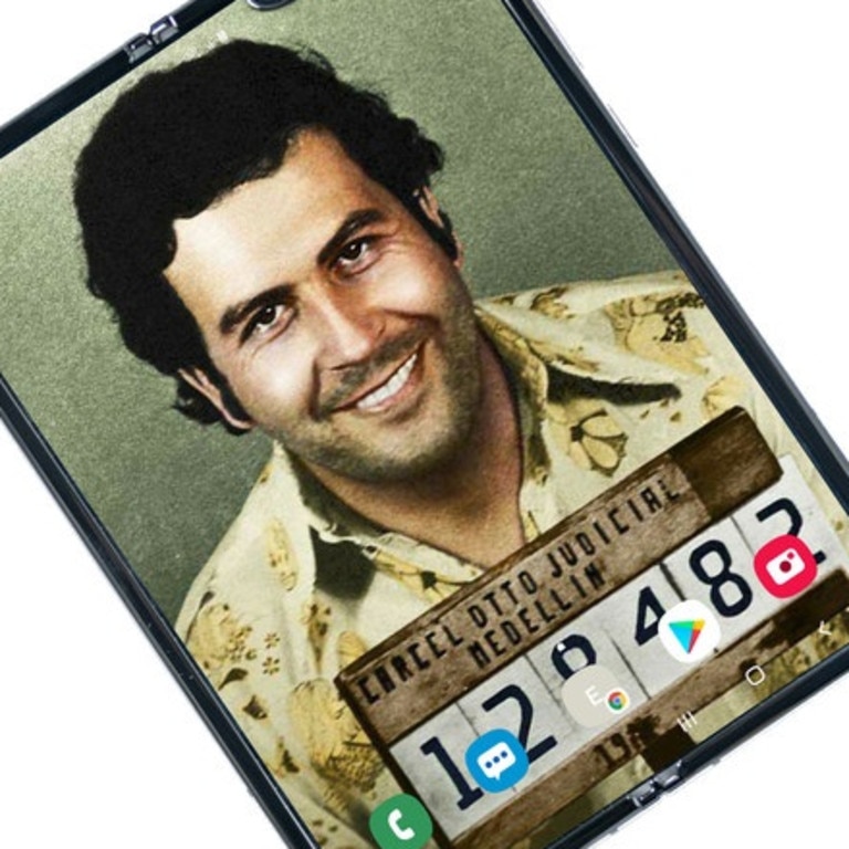 The Escobar Fold 2, featuring a colourised mugshot of narcoterrorist Pablo Escobar as the display background.