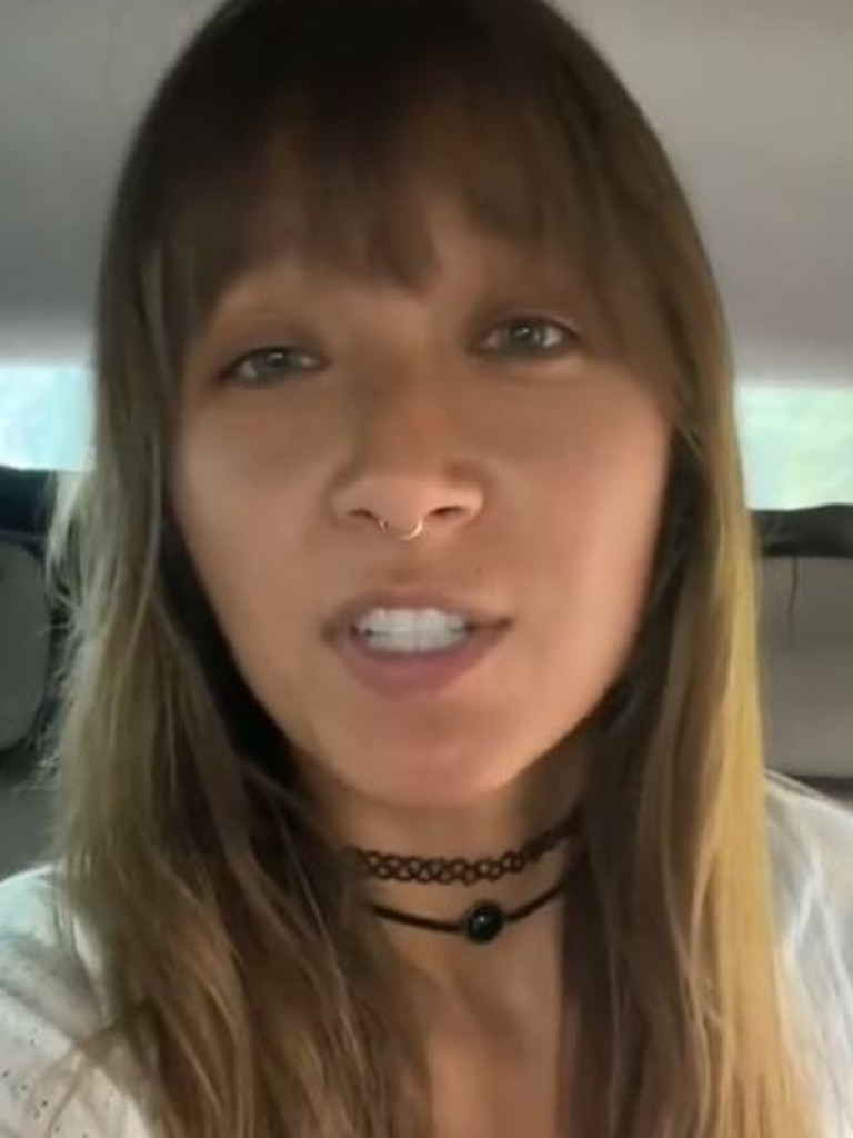 Crump candidly says on her TikTok that she’s homeless.