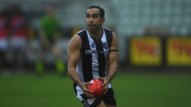 Eddie Betts plays in the forward line for Palmerston Magpies against Tiwi Bombers. Picture: (A)manda Parkinson