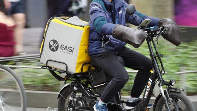 ISA data shows most gig workers are aged 18 to 34 and are mostly employed in delivery or food transport roles. Picture: NCA NewsWire / David Crosling