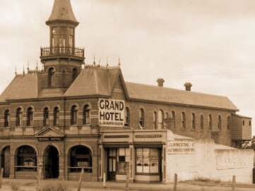 The Grand Hotel in Mornington was run by the Harrison family. The three Harrison boys (Lou Jr., George and Tom) all played football for Mornington.