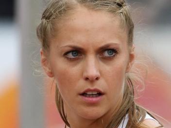 Pole vault star’s tragic freak fall