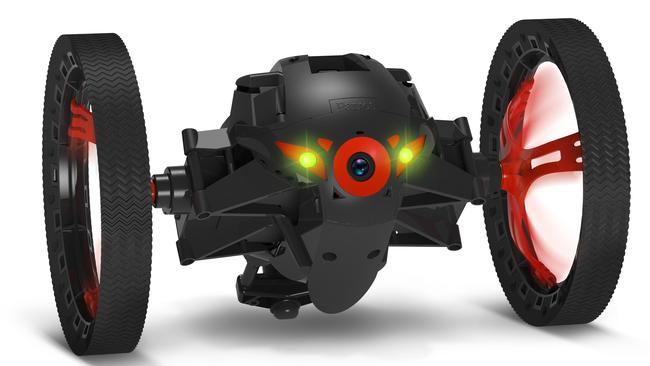 A drone-eye view of the world ... with a Parrot Jumping Sumo.