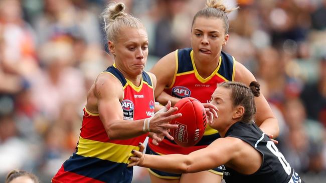 Erin Phillips in action during the AFLW grand final before injuring her knee. Picture: AFL Photos