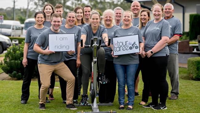 The 2018 Riding Team. (L-R). Natalie Wilks, Amanda Hodder, Jeremy Innes, Henry Wood, Kylie Morris,Courtney Berry, Daniel Gibson, Casey Dowdle (on bike), Lisa Ruprecht, Mal Neale, Kerri Inglis, Paul Allan, Bettina Zahra, Kara Sheather, Bob Coombes