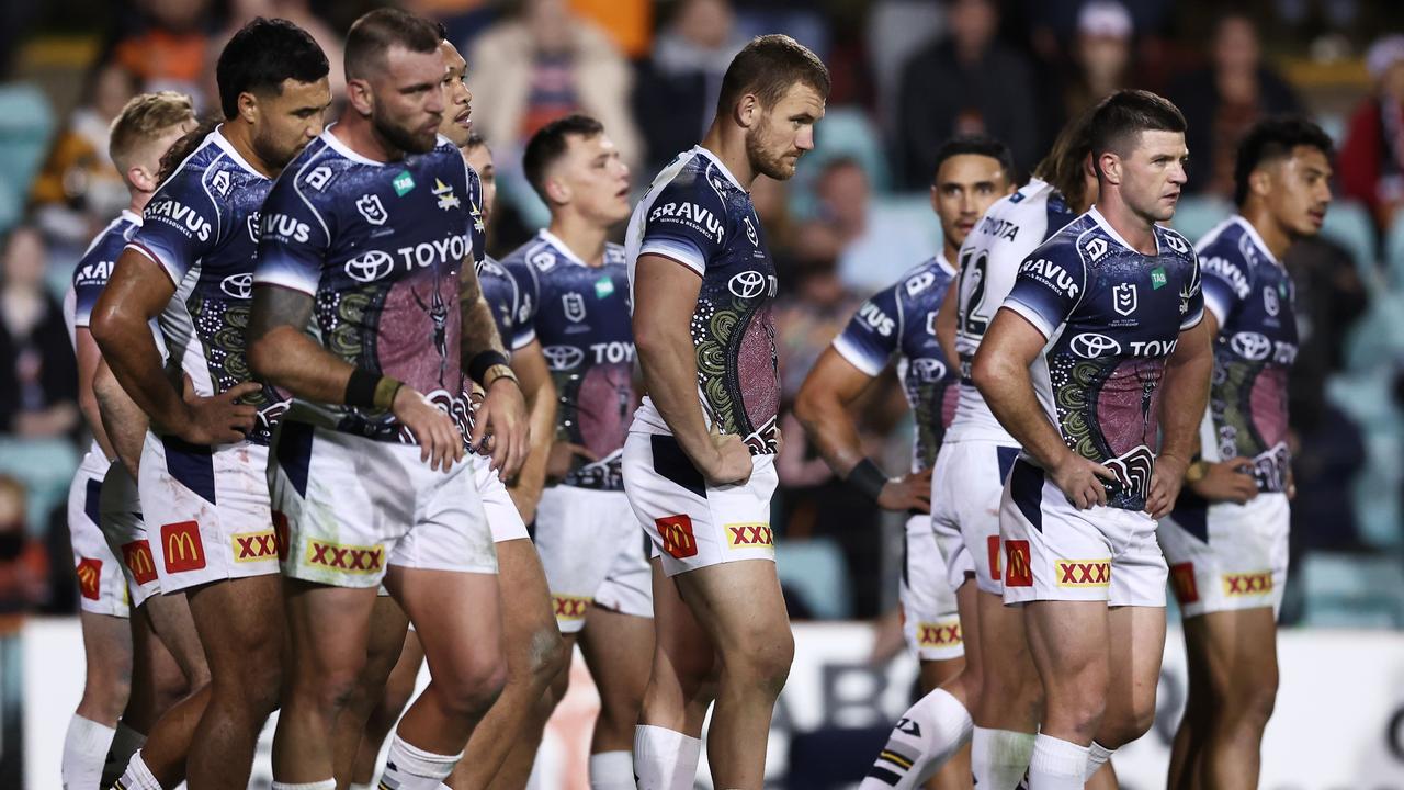 Panthers dominate Storm in 26-6 NRL win, Warriors down 12-man