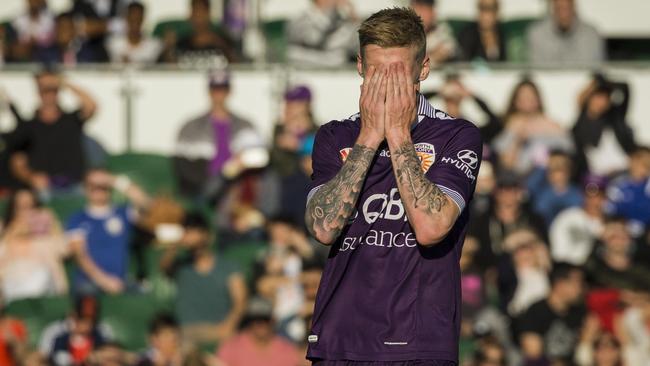 The Glory have struggled to secure the three points in Melbourne. (AAP Image/Tony McDonough)