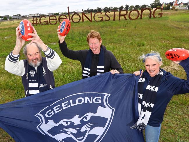 Doug Wade, Cameron Ling and Kerrie Miers (Gryan Miers mum) get behind the Cats. picture: Glenn Ferguson