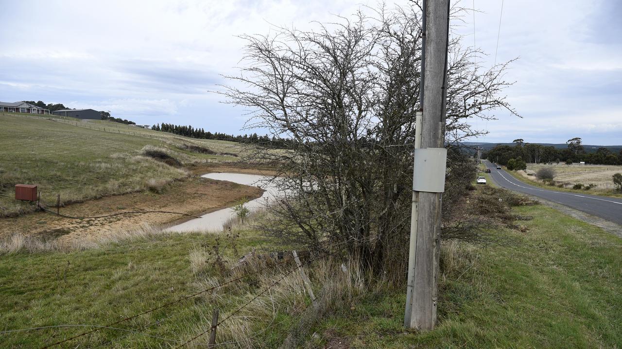 This week’s police search focused on this dam. Picture: NewsWire / Andrew Henshaw