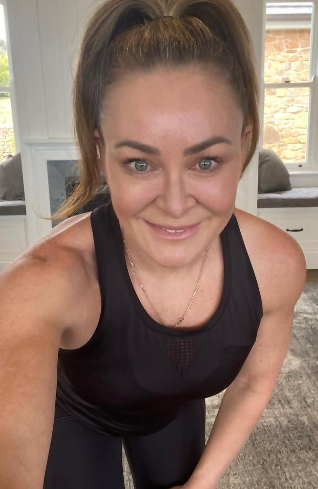 Michelle Bridges has been praised for sharing a ‘natural’ selfie with fans. Picture: Instagram/MishBridges