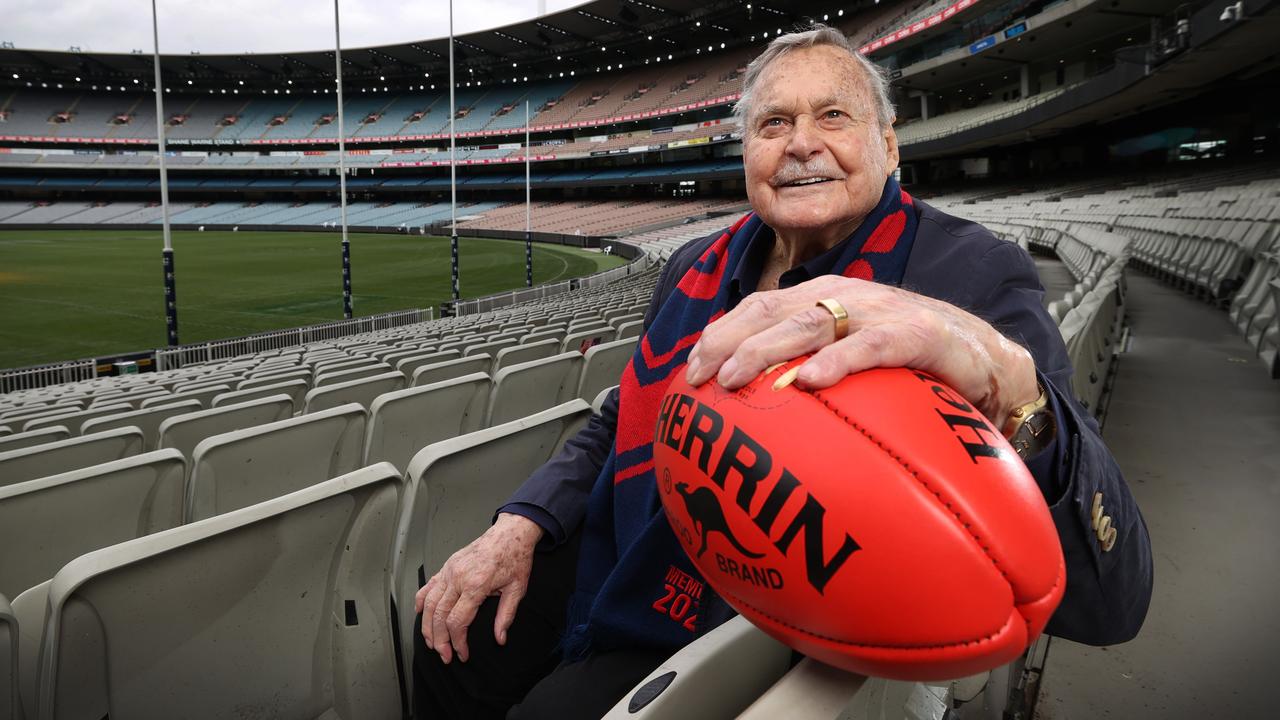 Ron Barassi death tributes: Australia remembers the AFL legend ...