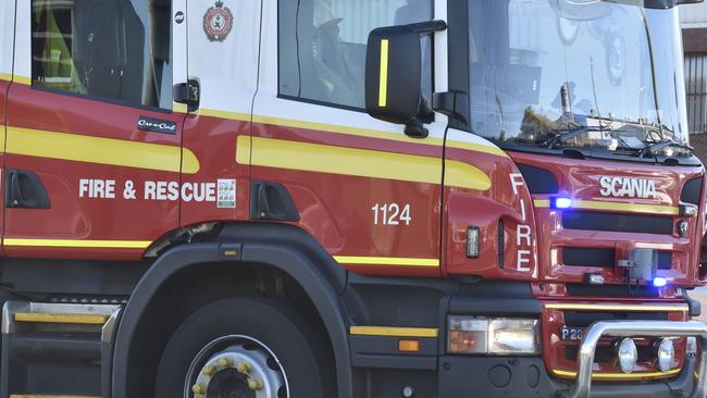 A man has suffered “superficial” burns in a shed blaze west of Gympie with fireys forced to bring in heavy machinery to protect other nearby structures. Photo Bev Lacey / The Chronicle