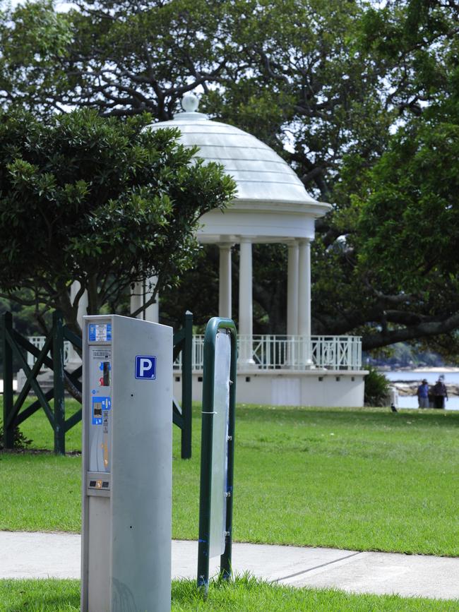 A pay-and-display parking ticket machine at Balmoral Beach in 2010.