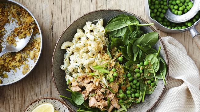 Why not give a light and healthy twist to tuna mornay by transforming the classic into a salad?