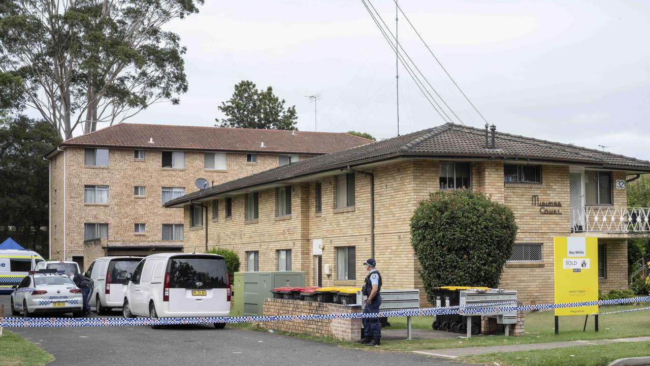 Police remained at the scene later on Saturday morning. Picture: NewsWire / Monique Harmer