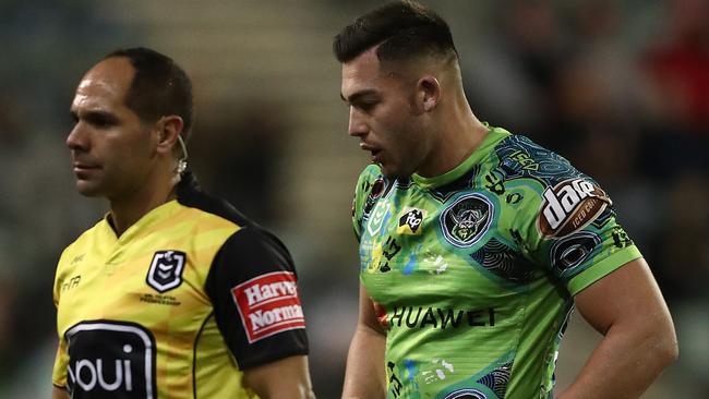 NRL referees must have the courage and support to act on the field. Image: Mark Metcalfe/Getty Images