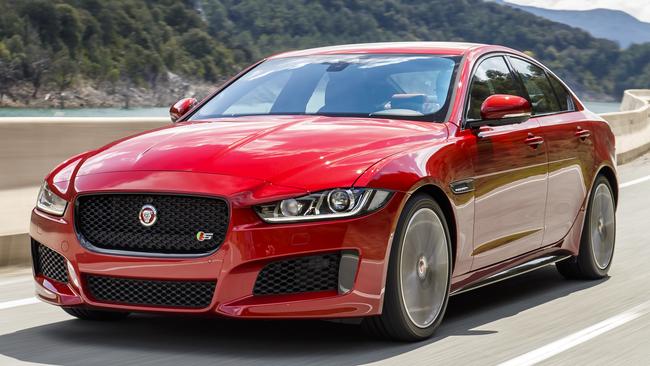 Jaguar XE doesn’t stand up and shout, “Look at me”, but when you do, you will be mesmerised.