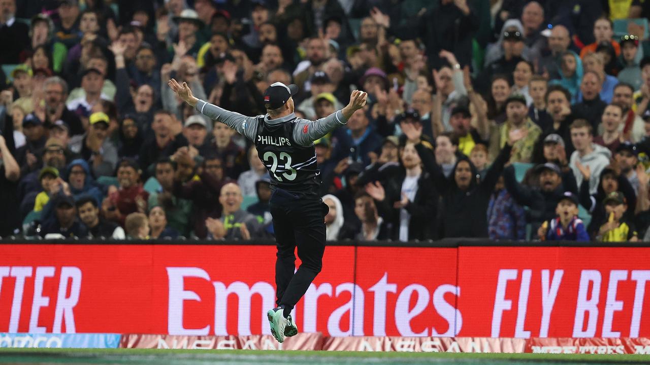 Glenn Phillips of New Zealand celebrates his catch. Photo by Mark Kolbe/Getty Images