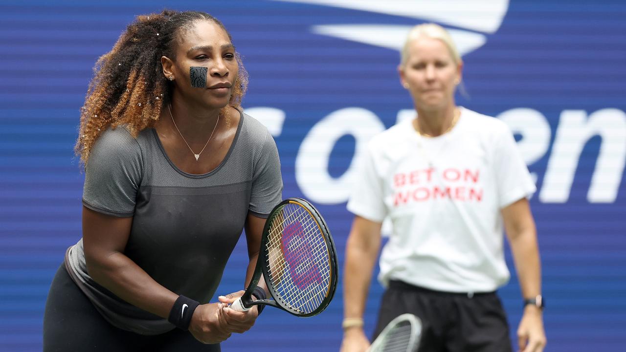 Rennae Stubbs coaches Serena Williams