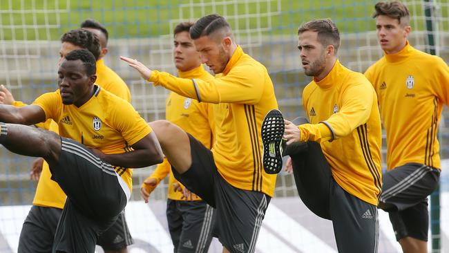 Juventus players train ahead of the ICC at the MCG.