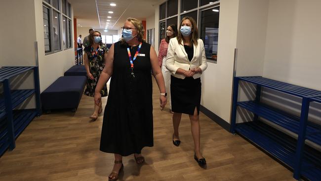 Principal Kate Hucker taking Premier Annastacia Palaszczuk on a tour of the school. Picture: Adam Head.