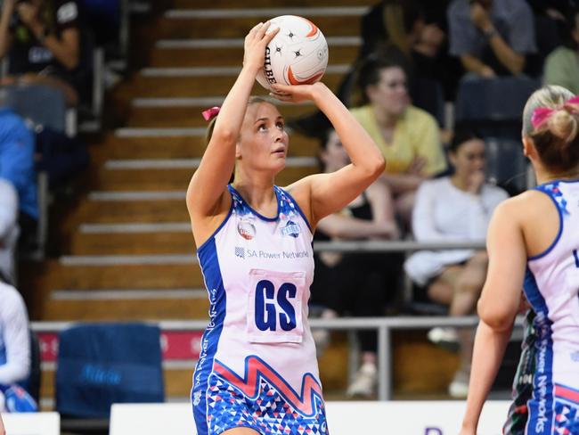 Contax shooter Jordi Vidmar in action during round one of the 2025 Netball SA Premier League season. Picture: Hannah Howard - On The Ball Media